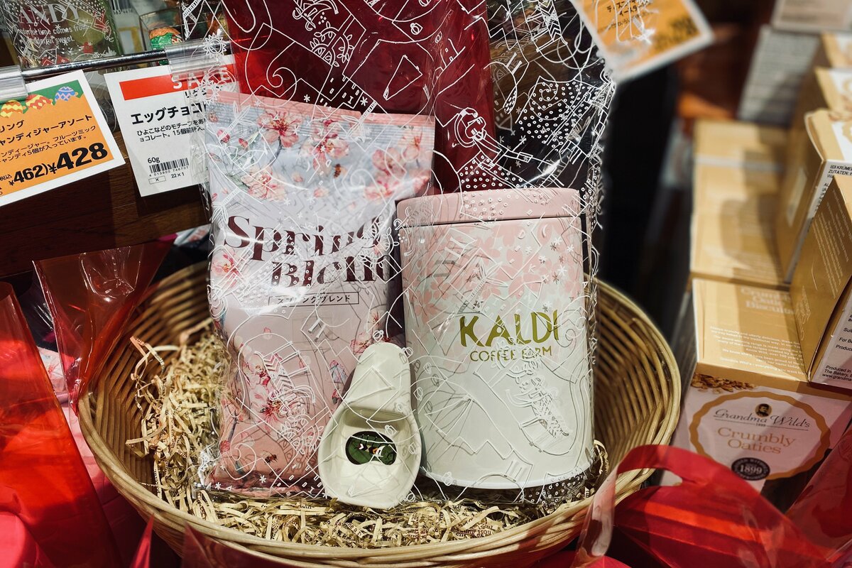 毎年売り切れる【カルディ】「春のキャニスター缶セット」今年も登場し