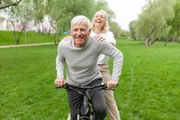 【年金に最大約6万円上乗せ】存在自体知らない人が多数！「年金生活者支援給付金」とは？