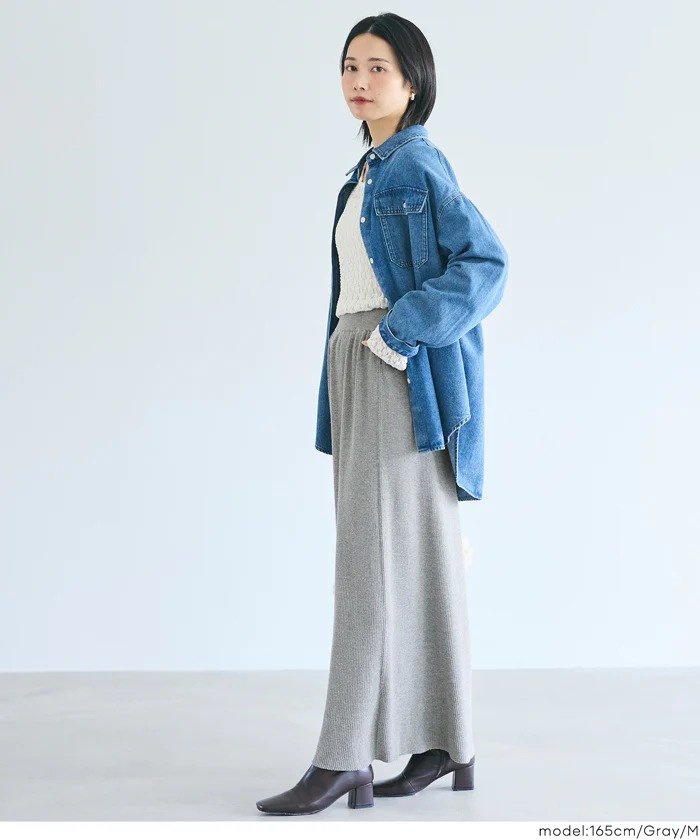 都会的で洗練された印象の「グレー」