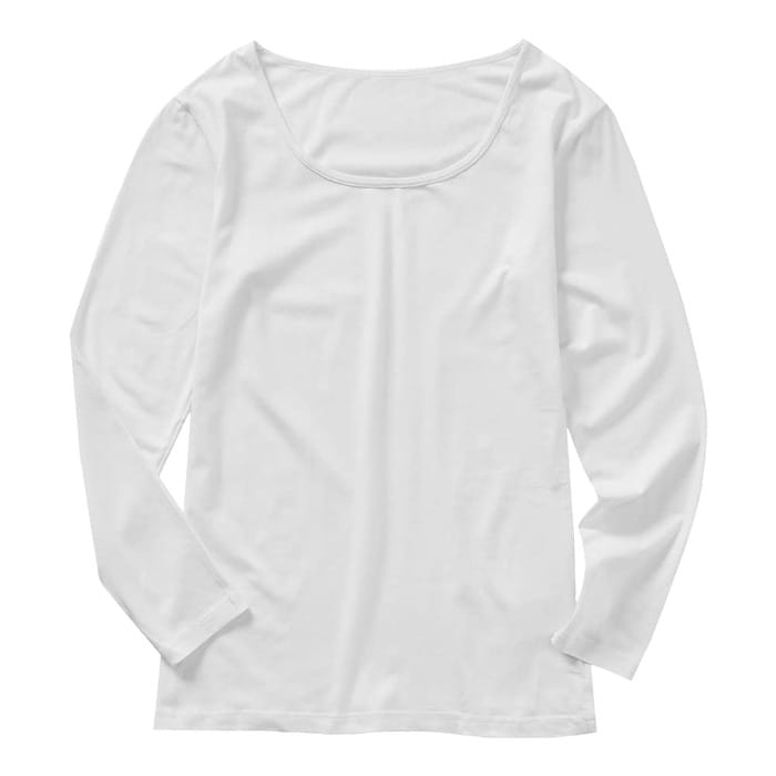 首周りが広いUネックで伸縮性もバッチリ