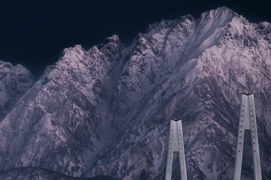 夜に撮影された立山連峰が話題に　思わず目を疑う1枚に「ラスボスみたいだ」