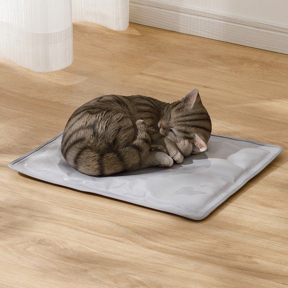 出所：ニトリ公式　ペットマット（クールジェル GY M SC250）