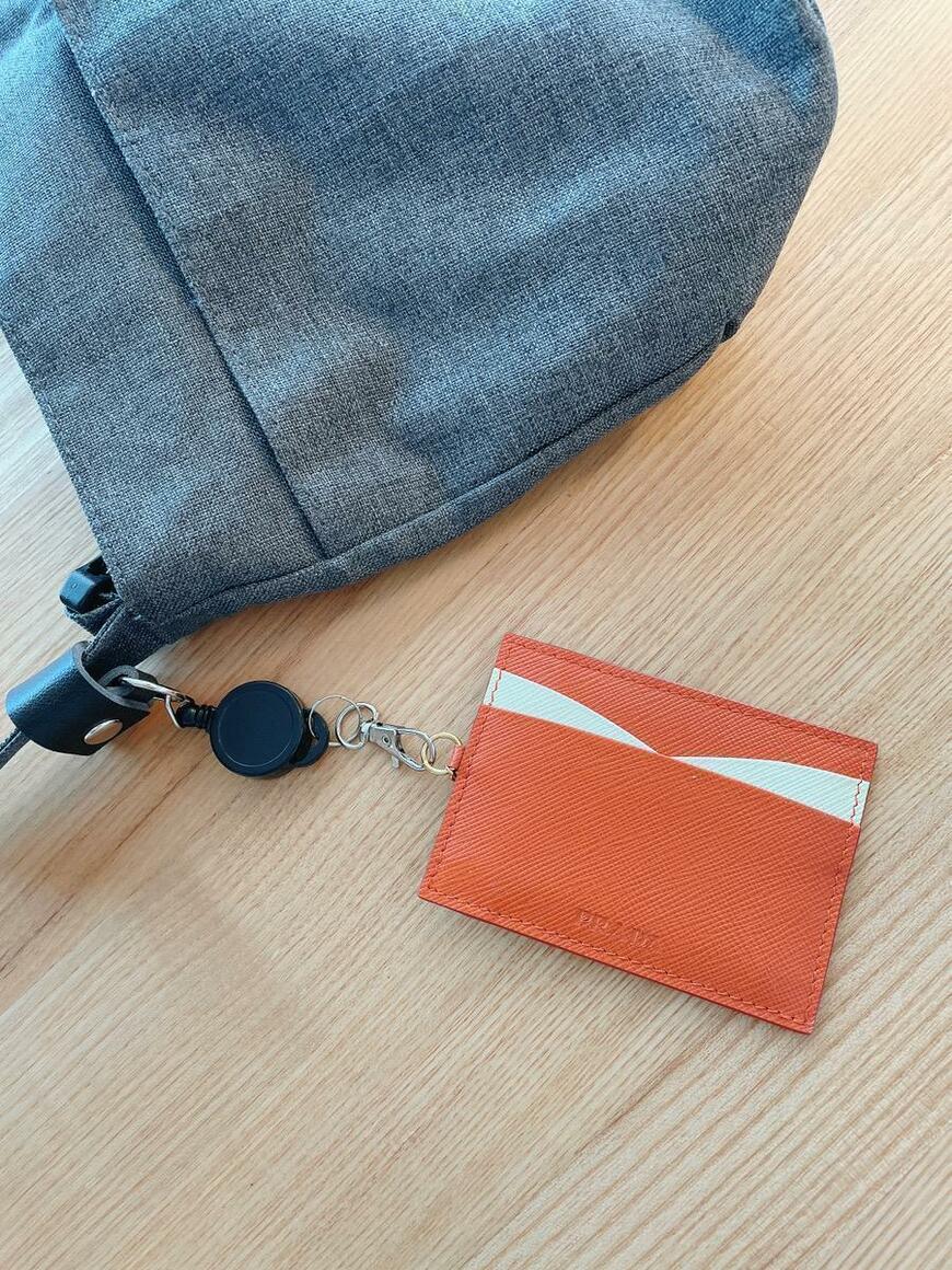 セリア「リールつきバッグチャーム」