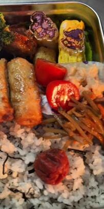 下宿先に帰る朝、娘の「パパの弁当食べてから」 元料理人の父がつくる弁当