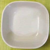 母が作る【男子高校生弁当】彩り豊かな〈肉野菜炒め〉や〈卵焼き〉をのせた「のっけ弁当」が話題