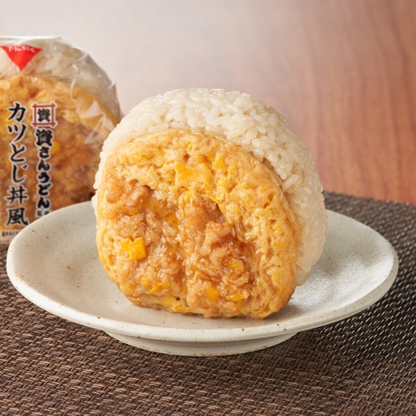 ファミリーマートの新商品：資さんうどん監修　カツとじ丼風おむすび