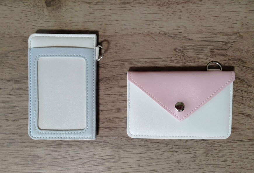 筆者撮影（セリア、パスケース）