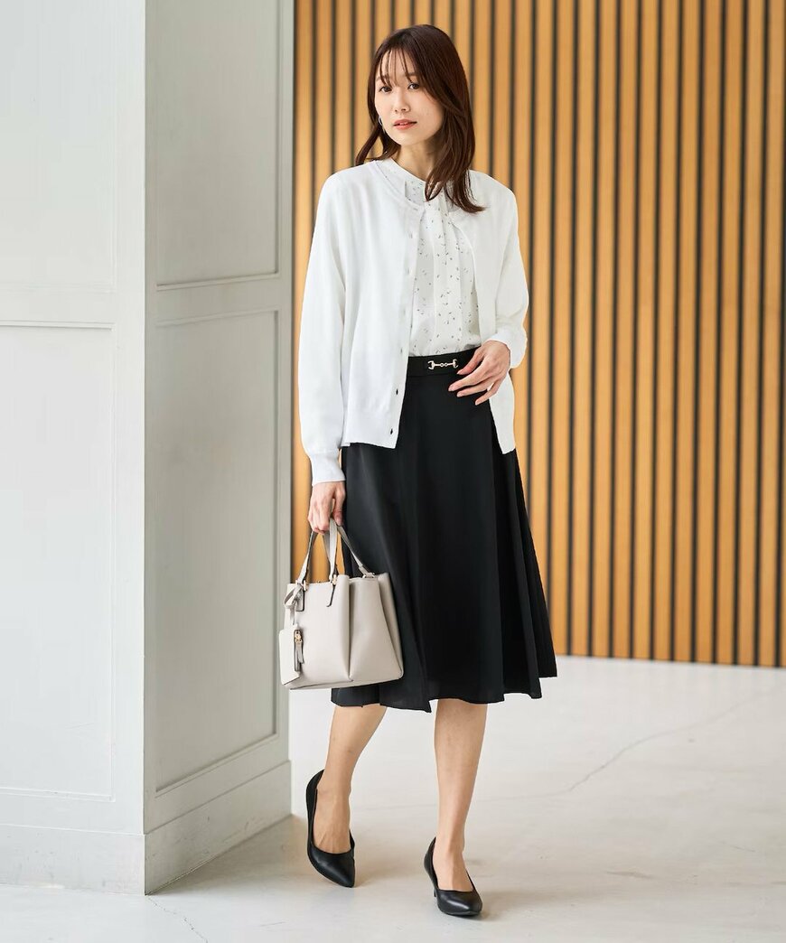 ハニーズ公式　バンドカラーブラウスの画像