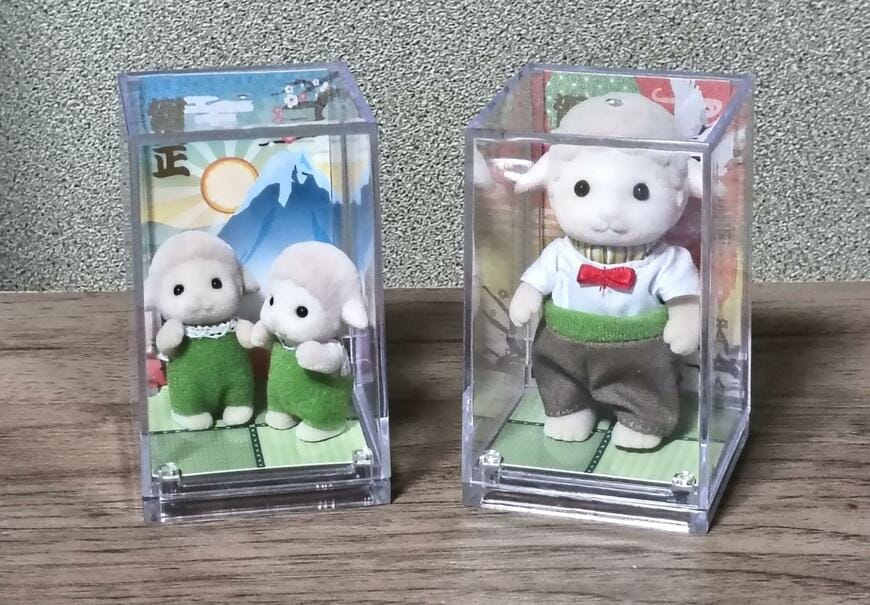 セリア、NY背景付きディスプレイボックス正月S YX商品画像