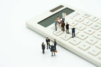 転職で、「生涯年収」はどれくらい下がる？