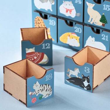 猫24匹と過ごすクリスマス」カルディ「にゃんだふるカレンダー」3498円