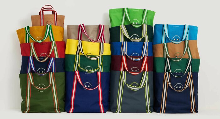 限定デザインのミニトートバッグ