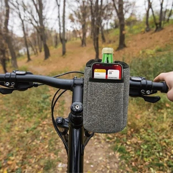 両手が空くので、自転車に乗る際にも活用できます