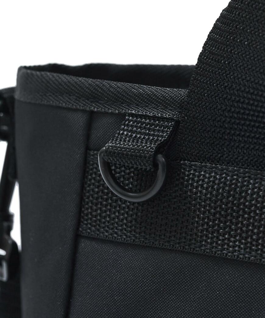 出所：パルグループ公式ファッション通販サイト 3COINS 保冷ショルダートートバッグ