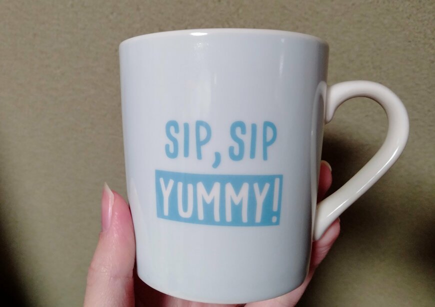 筆者撮影（ダイソー、ノーズマグカップ（キャット））