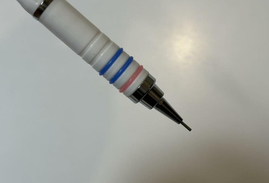 ローソン、振って芯が出る低重心シャープペンの画像