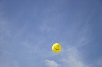 50代で貯蓄「1000万円」は当たり前？年代別に貯蓄と負債の実態を探る