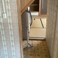 【築100年超古民家DIY】昭和感の残る階段下が現代風おしゃれ空間に大変身！「素敵すぎ」「綺麗な仕上がり」