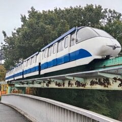 東山動植物園の錆びたレトロな線路は廃線じゃなかった！今も現役で活躍する珍しい光景
