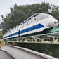 東山動植物園の錆びたレトロな線路は廃線じゃなかった！今も現役で活躍する珍しい光景