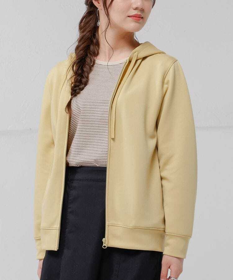 出所：Honeys Online Store きれいめジップパーカー