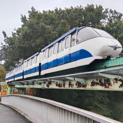 東山動植物園の錆びたレトロな線路は廃線じゃなかった！今も現役で活躍する珍しい光景