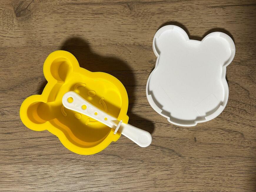 筆者撮影（ダイソー、シリコーンアイスバーメーカー（くまのプーさん））