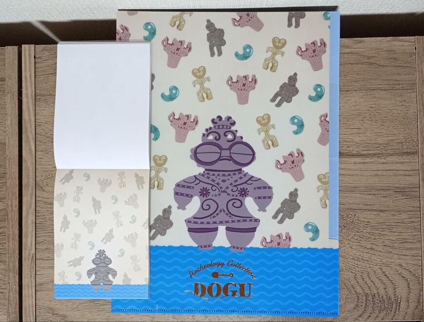 出所：筆者撮影（キャンドゥ、メモ50P 埴輪・土偶/クリアホルダー 埴輪・土偶）