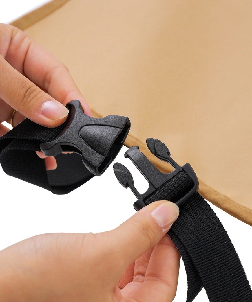 出所：3COINS公式　《撥水加工》ペット用ドライブシート