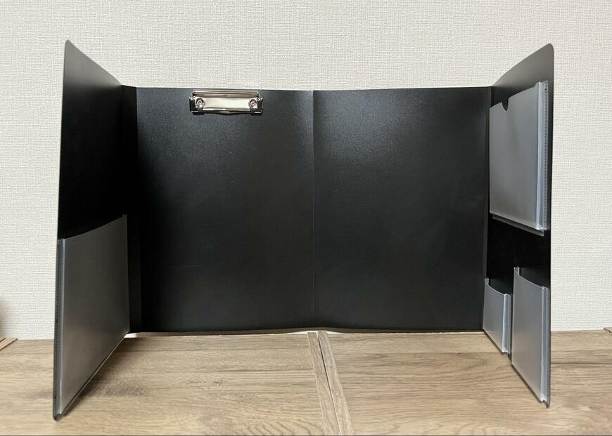 ダイソー、4面クリップボード(スタンドタイプ)画像