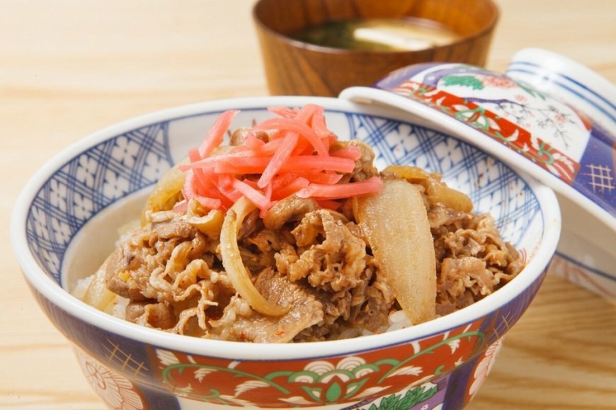 吉野家よりすき家派専用 あなたは吉野家、松屋、それともすき家派？ 牛丼チェーンビッグ3