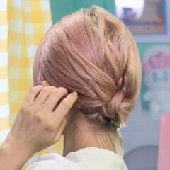 【ヘアゴム3本で完成】毛束をクロスして巻きつける「ボブのお団子ヘアアレンジ」首元すっきり&大人可愛いまとめ髪