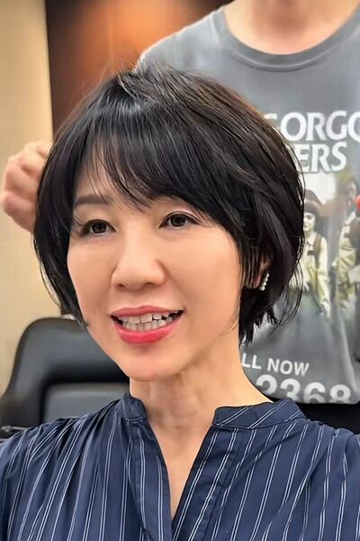 大人可愛い前髪ありショートの完成