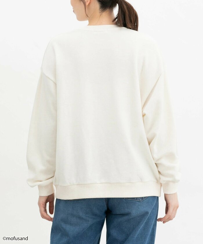 ゆったりサイズのアイテムはおうち時間をまったり過ごすのにもピッタリ