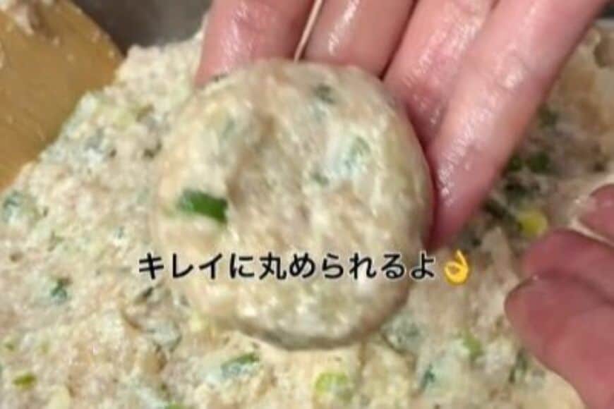 【息子に作る】柚子と生姜入りの「鶏つくね弁当」　ボリューム満点「お花のたまご入り」で色鮮やかに完成