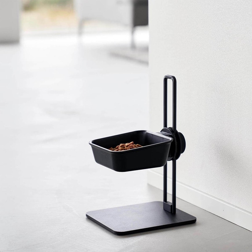 出所:【公式】山崎実業tower(タワー) 高さ調節ペットフードボウルスタンド ヌークス