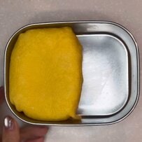 母が「高校生の娘」のために作る【愛情弁当】詰め方も彩りも綺麗な「オムライス弁当」が美味しそう！