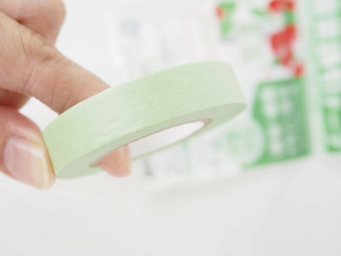 テープは黄緑色で植物に馴染みそうなカラーです