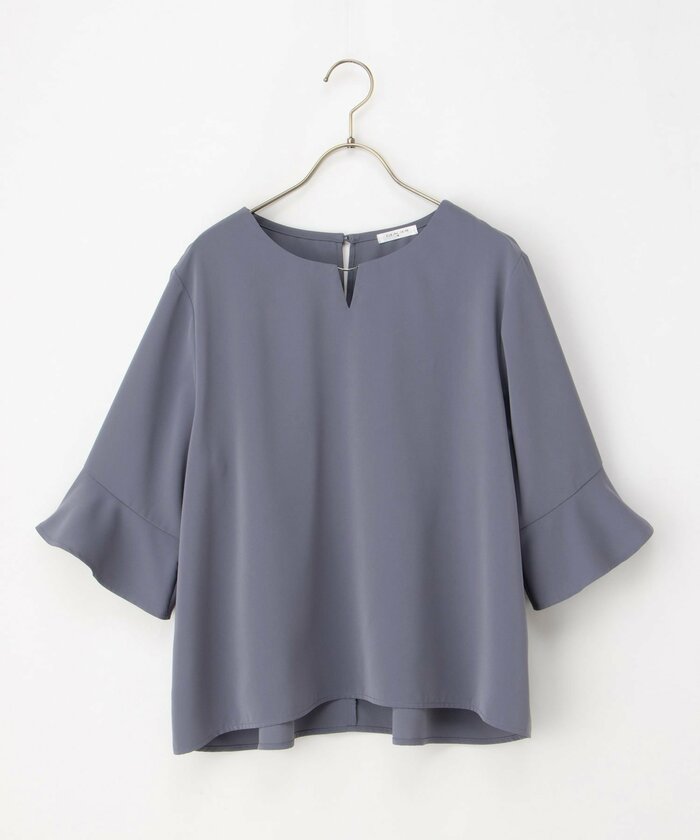 メタルパーツ付ブラウス