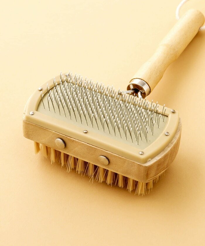 3COINSのペット用両面スリッカーブラシ商品画像