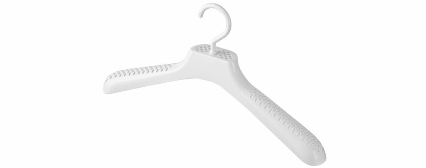 出所：ニトリ公式　乾きやすい消臭剤入りハンガー3本セット