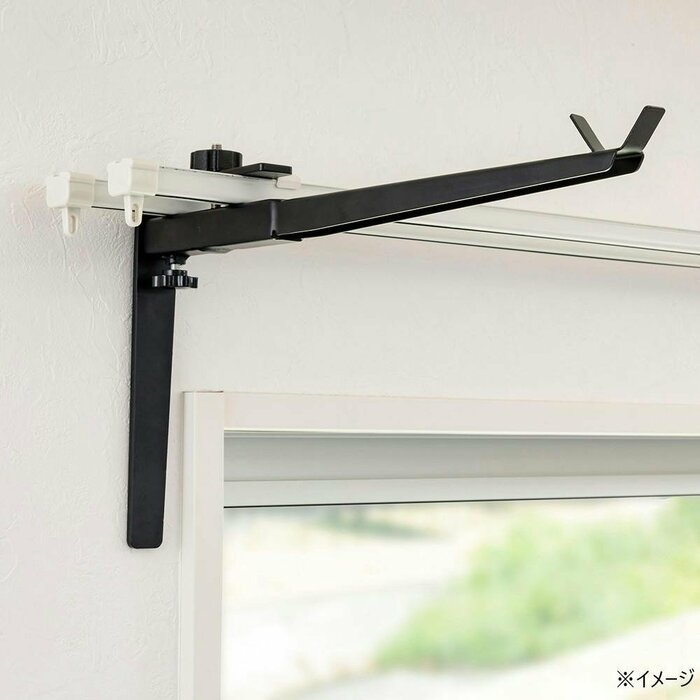 「取り付け簡単 カーテンレール用 室内物干しハンガー（2980円）」