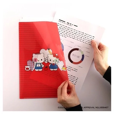 書類の整理にピッタリな3ポケットファイル