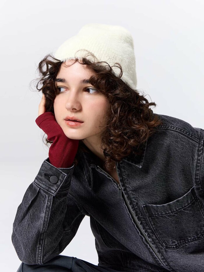 ふわふわとしたフェザーヤーンが可愛いニットキャップ