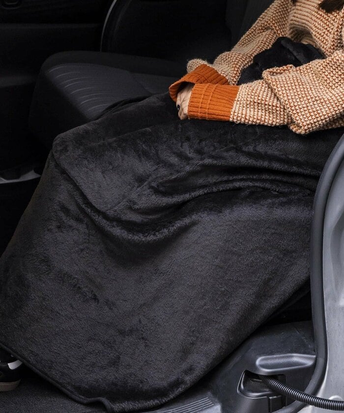 3COINSの新作「CARクッション＆ブランケット」