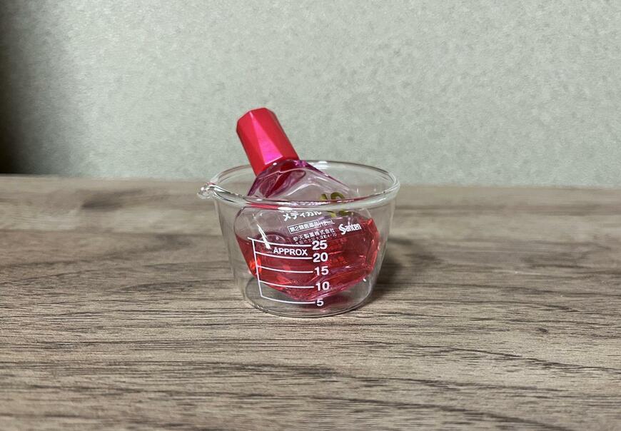 筆者撮影（ダイソー、インテリア用ミニビーカー 3種アソート）