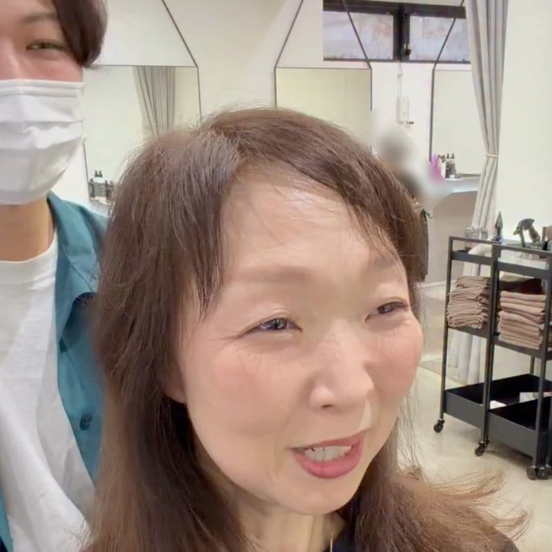 「分け目が…」髪のボリュームがほしい女性　似合わせカットで驚きの変身！「可愛い！」「キュート」の声
