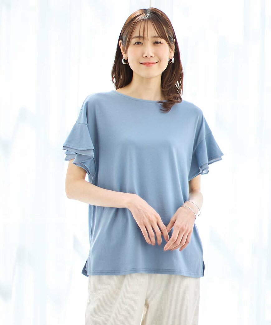 出所：ハニーズ公式　フリル袖Tシャツ
