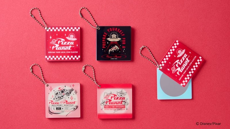 出所：ローソン公式サイト　アクリルミラー（全4種）