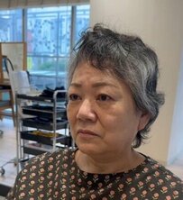 【変身】癖毛が気になる女性　縮毛矯正をせずにイメチェンした様子が話題！